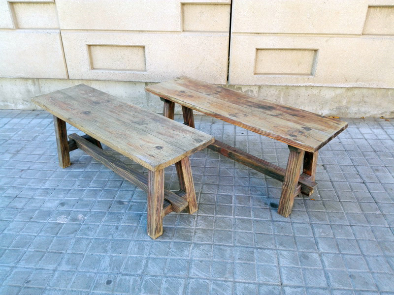 conjunto mesa banco exterior madera desgastada 77x132x70 1u 49x125x36 2u